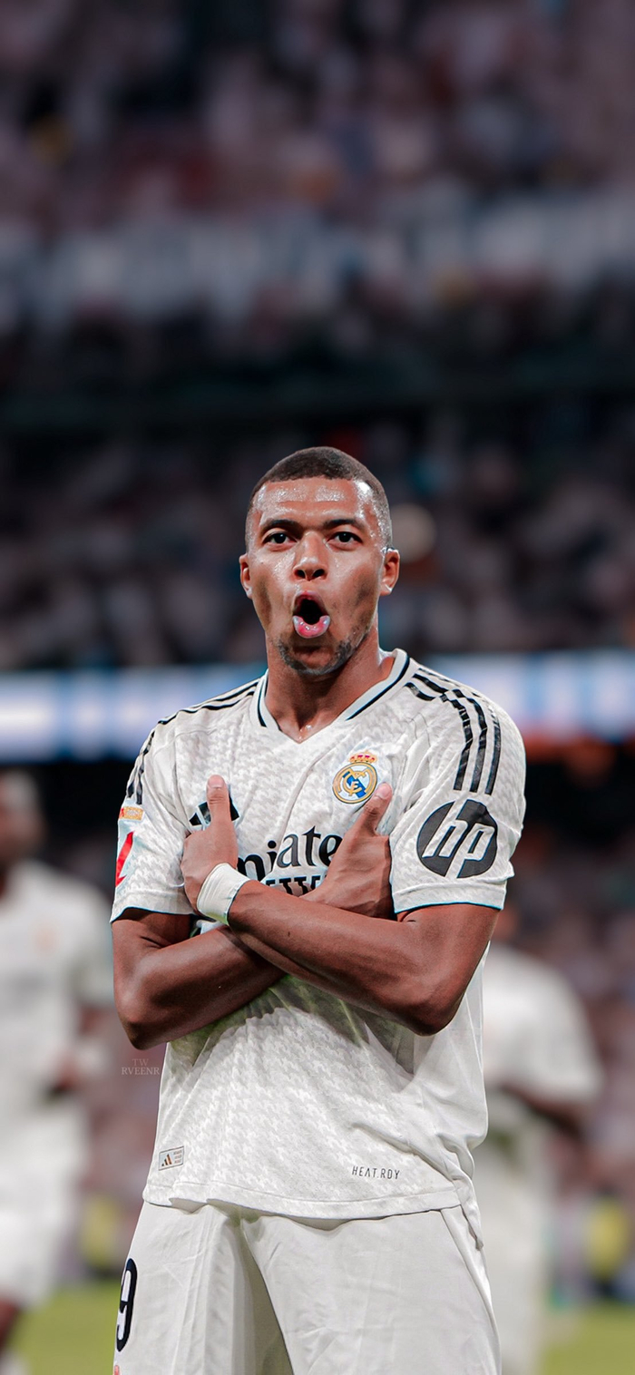 中国青年球员王钰栋将加盟德乙达姆施塔特，开启欧洲留洋之路，为中国足球注入新活力。（中国小将王钰栋加盟德乙达姆施塔特，登陆欧洲赛场为中国足球注入新动能）