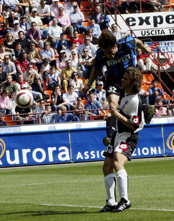 意甲前瞻：卡利亚里10场不胜，罗马坐拥联赛第一防守（意甲前瞻：卡利亚里连续10轮不胜，罗马坐拥联赛最佳防线）