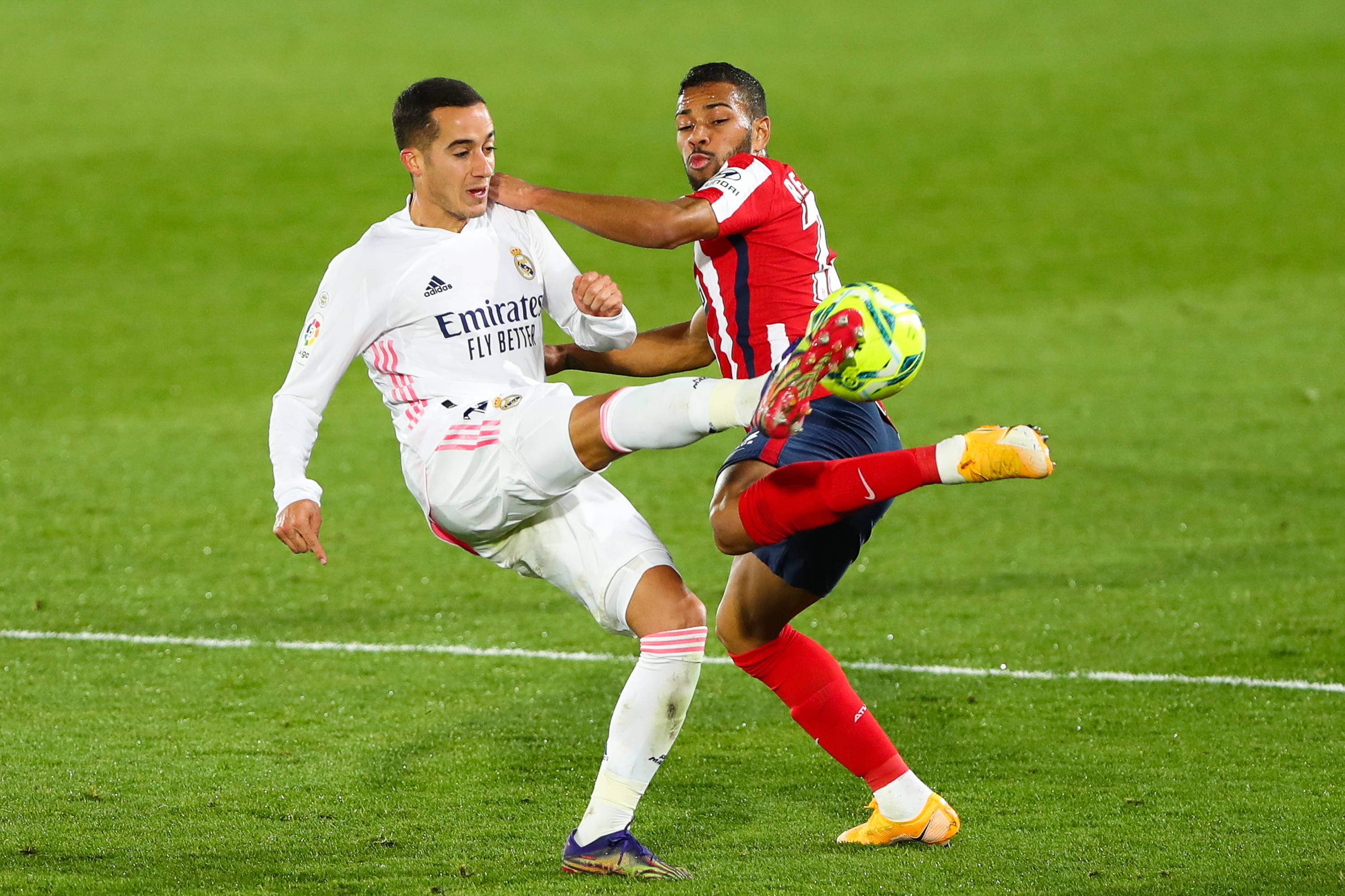 世体：戴上面具的加西亚像个超级英雄，他是弗里克的王牌球员（世体：佩戴面具的加西亚宛如超级英雄，弗里克麾下的王牌球员）